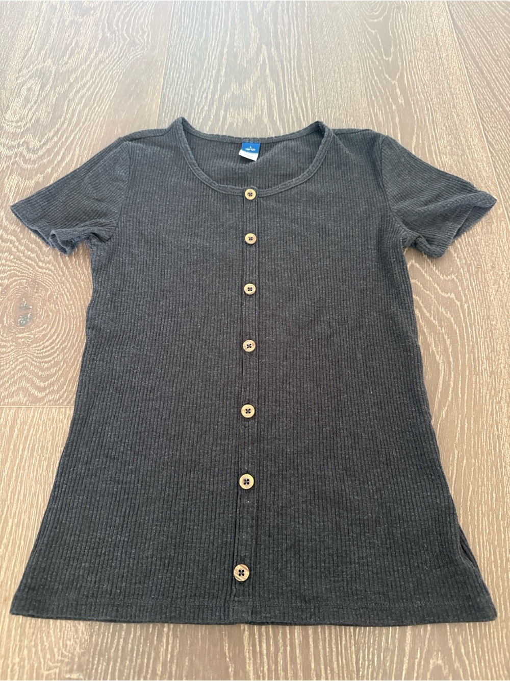 Old Navy Girls' Black Ribbed Button-Front Tee. Size L 10/12